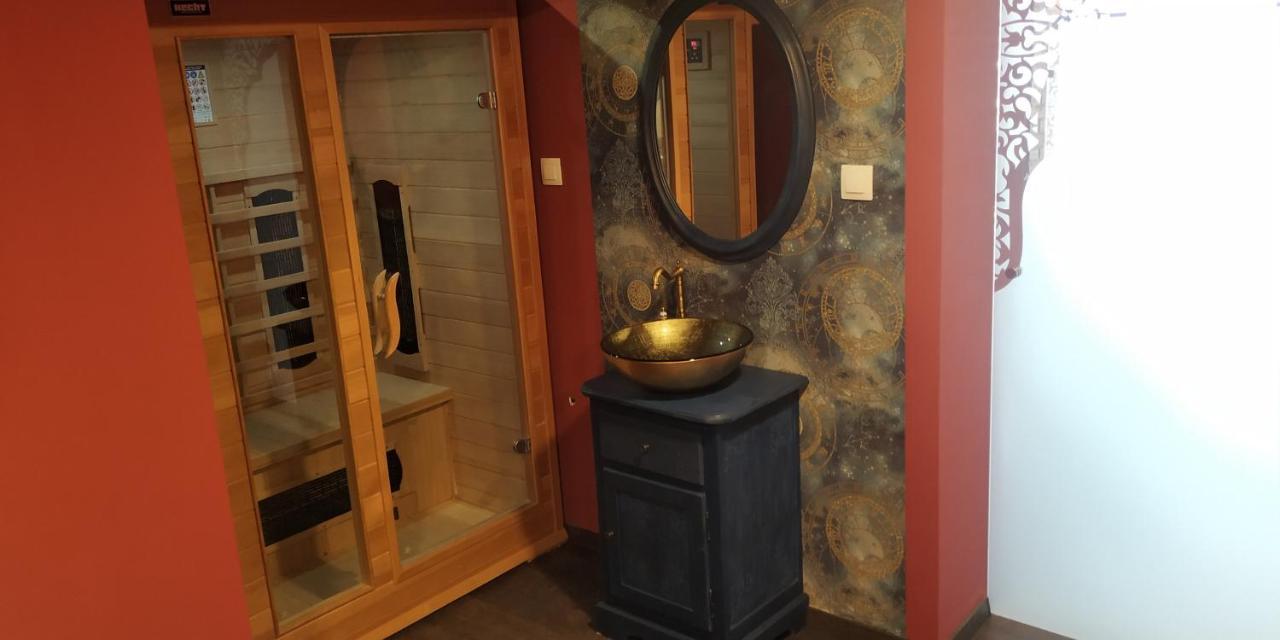 Guest House Romantika Panzio غيولا المظهر الخارجي الصورة