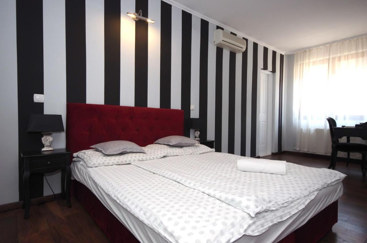 Guest House Romantika Panzio غيولا المظهر الخارجي الصورة