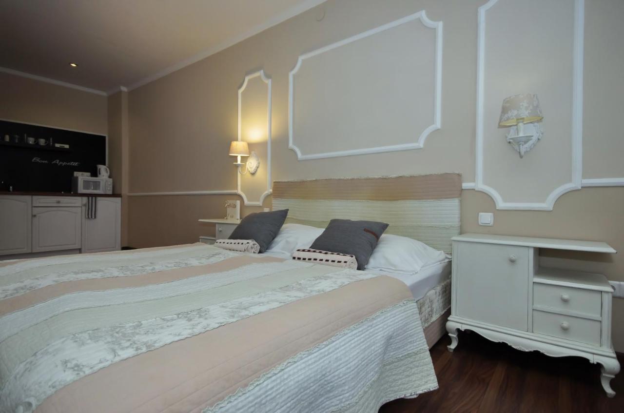 Guest House Romantika Panzio غيولا المظهر الخارجي الصورة