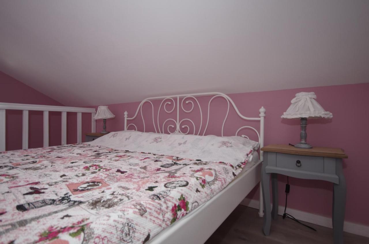 Guest House Romantika Panzio غيولا المظهر الخارجي الصورة